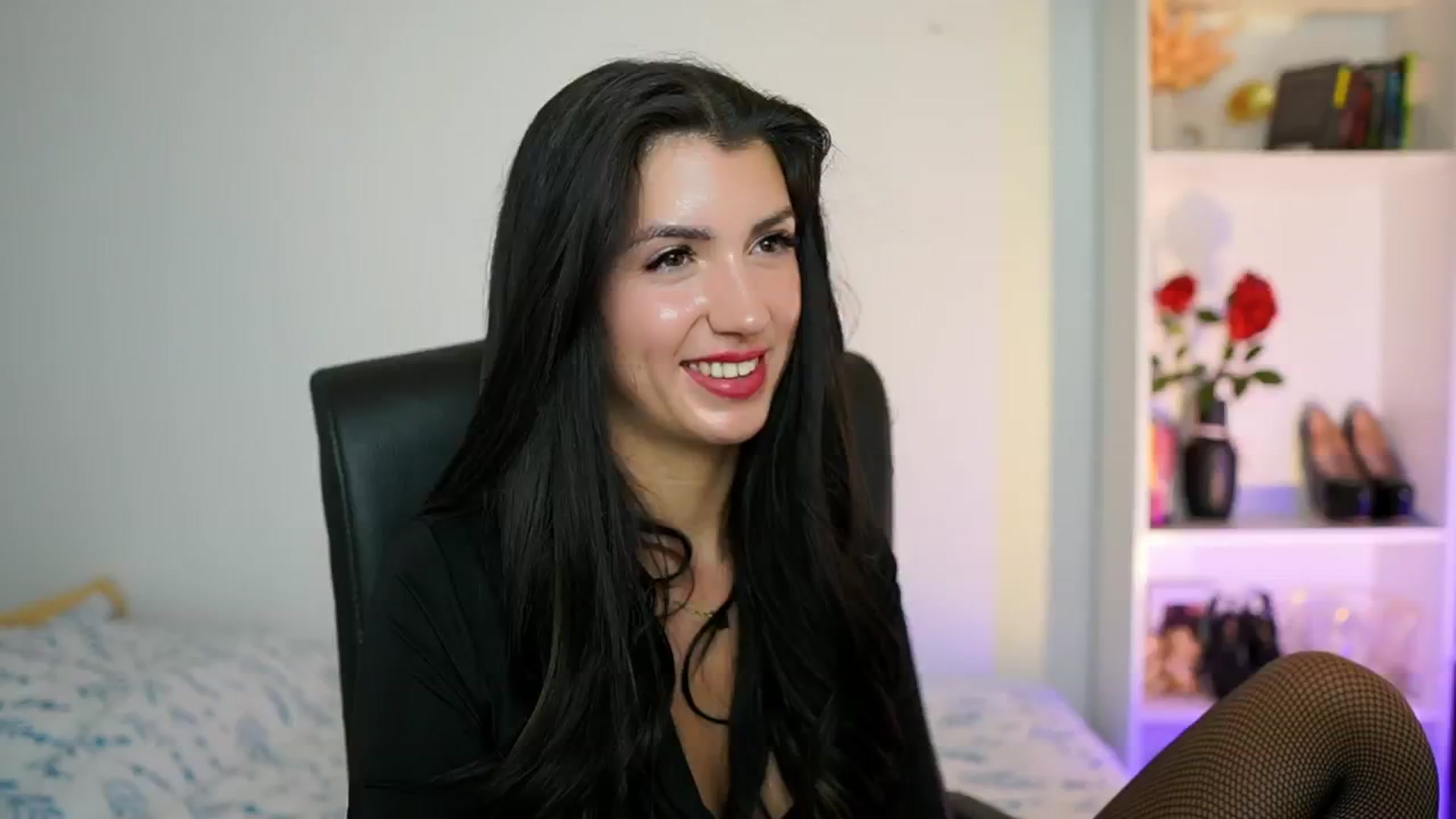 Gallery image thumbnail from Julia_Roca's myfreecams stream on, 09/01/2024, 13:10 image 4 of 20
