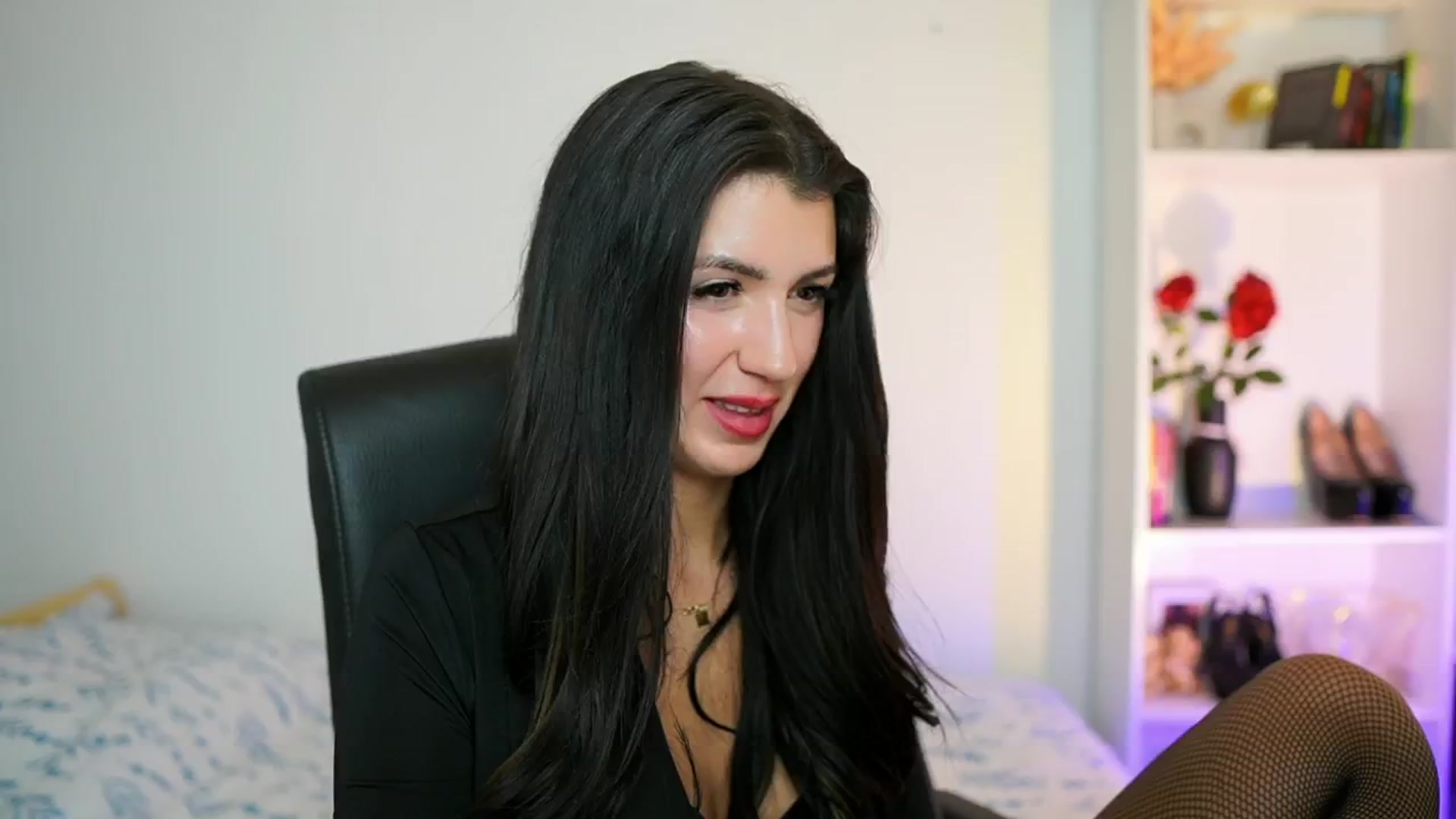 Gallery image thumbnail from Julia_Roca's myfreecams stream on, 09/01/2024, 13:10 image 6 of 20