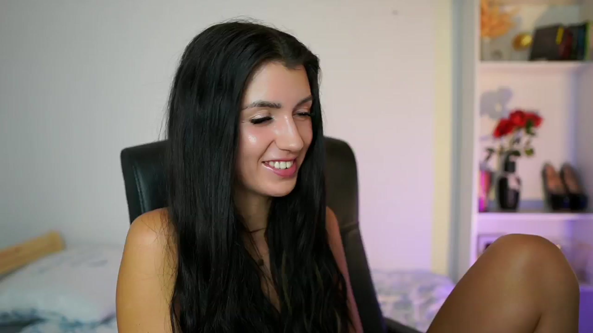 Gallery image thumbnail from Julia_Roca's myfreecams stream on, 09/06/2024, 13:25 image 18 of 20