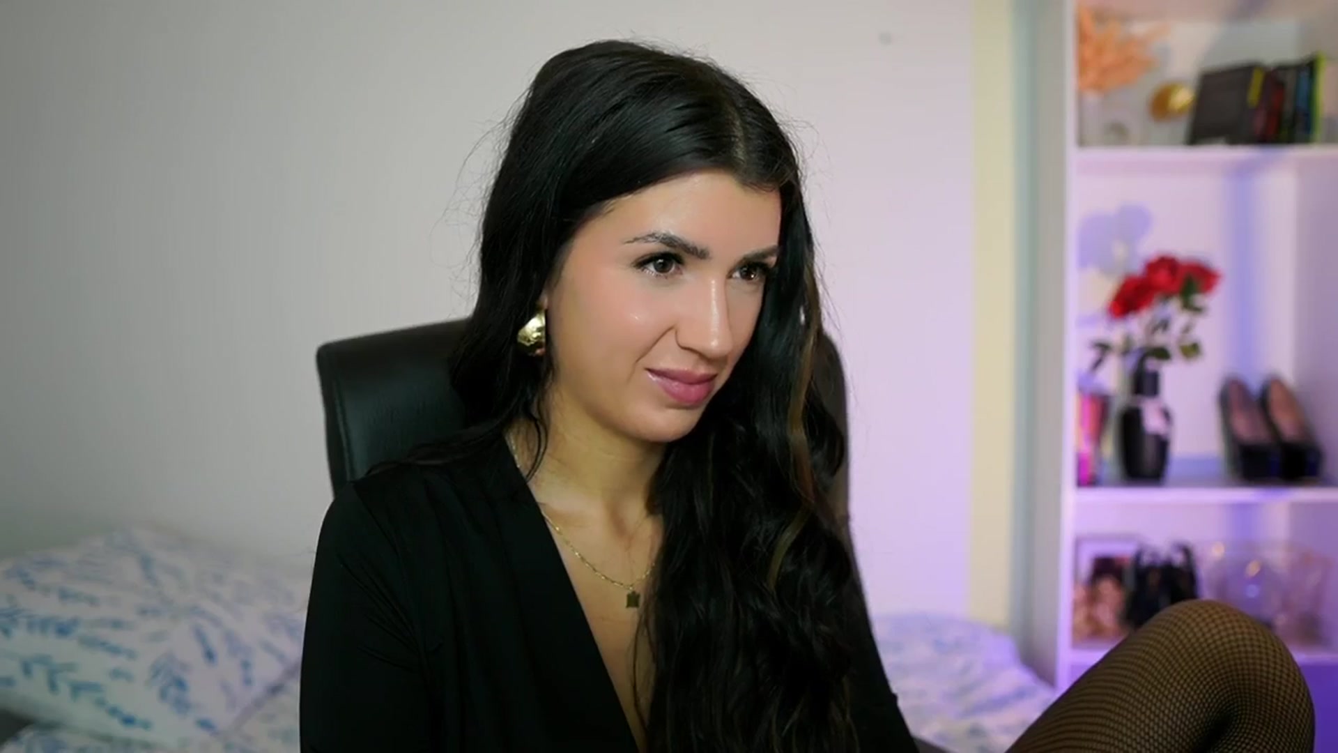 Gallery image thumbnail from Julia_Roca's myfreecams stream on, 09/07/2024, 09:02 image 17 of 20