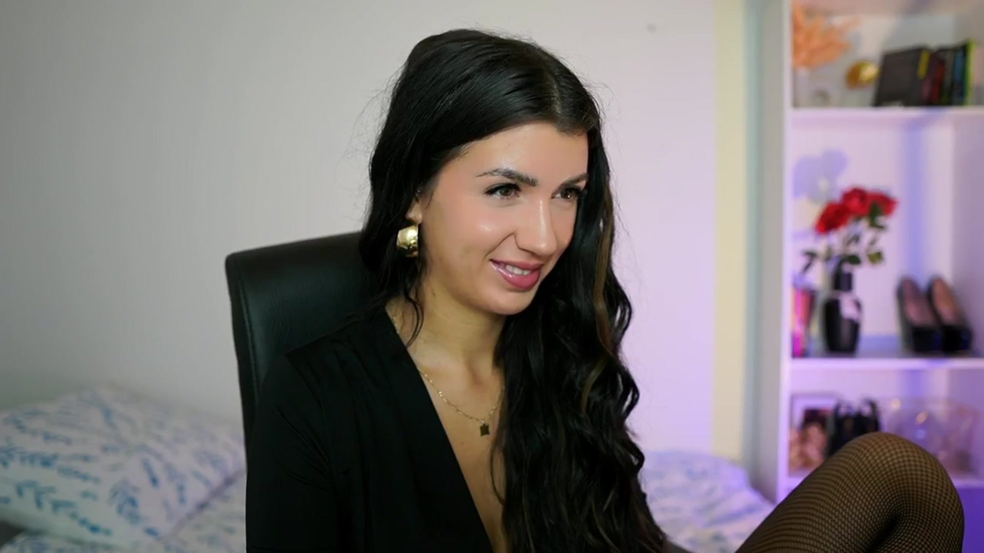 Gallery image thumbnail from Julia_Roca's myfreecams stream on, 09/07/2024, 09:02 image 13 of 20