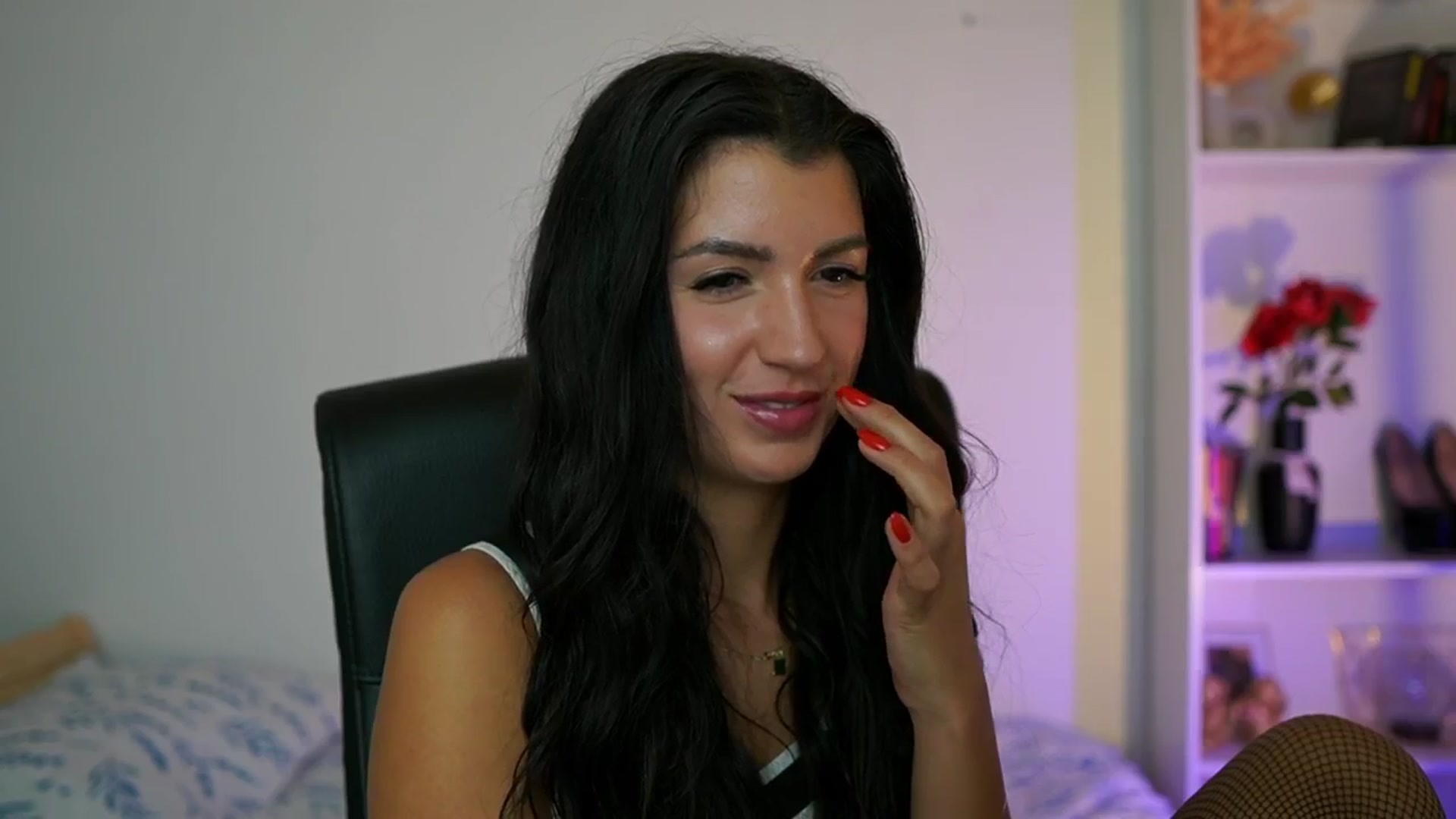 Gallery image thumbnail from Julia_Roca's myfreecams stream on, 09/07/2024, 14:57 image 2 of 20