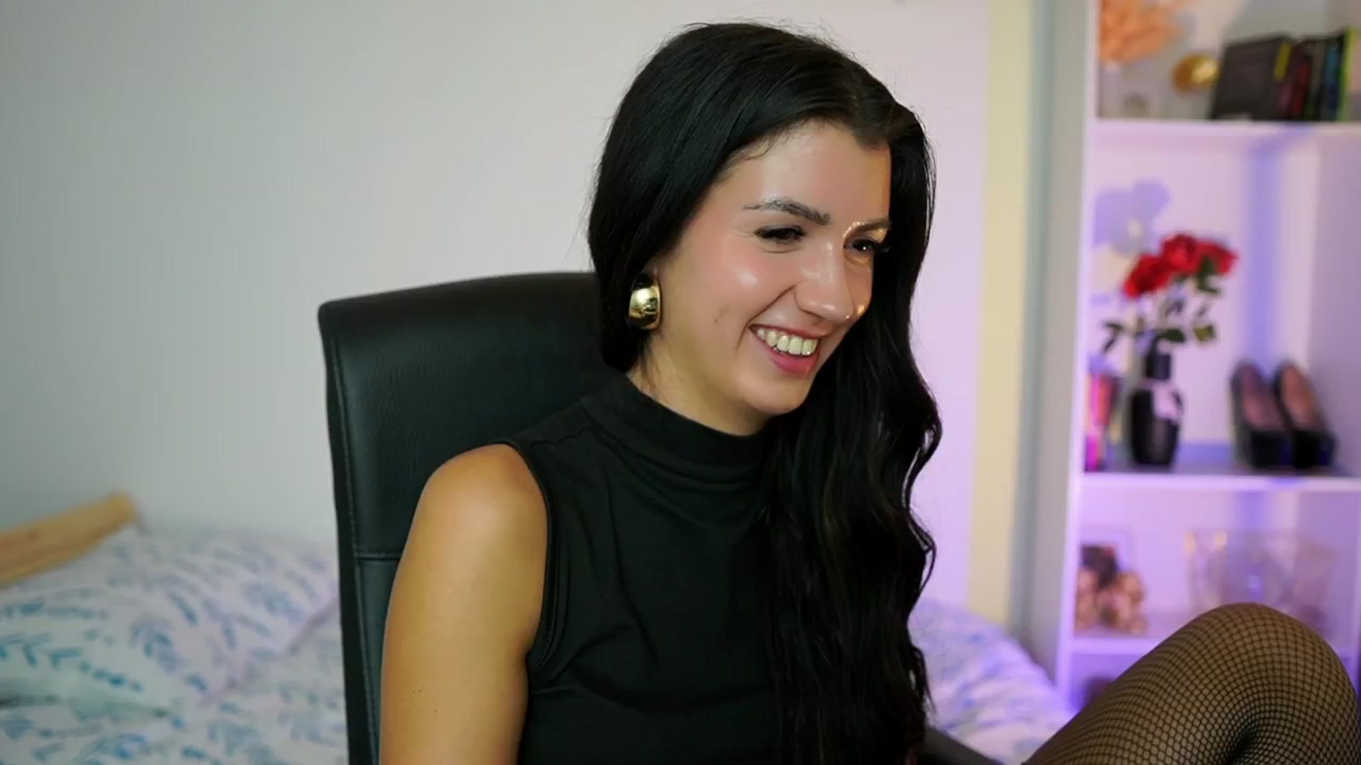 Gallery image thumbnail from Julia_Roca's myfreecams stream on, 09/07/2024, 16:30 image 15 of 20
