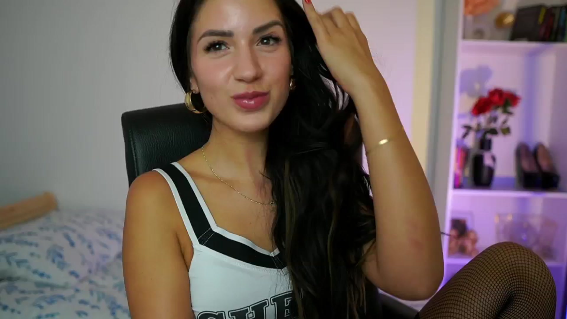 Gallery image thumbnail from Julia_Roca's myfreecams stream on, 09/07/2024, 18:08 image 1 of 20