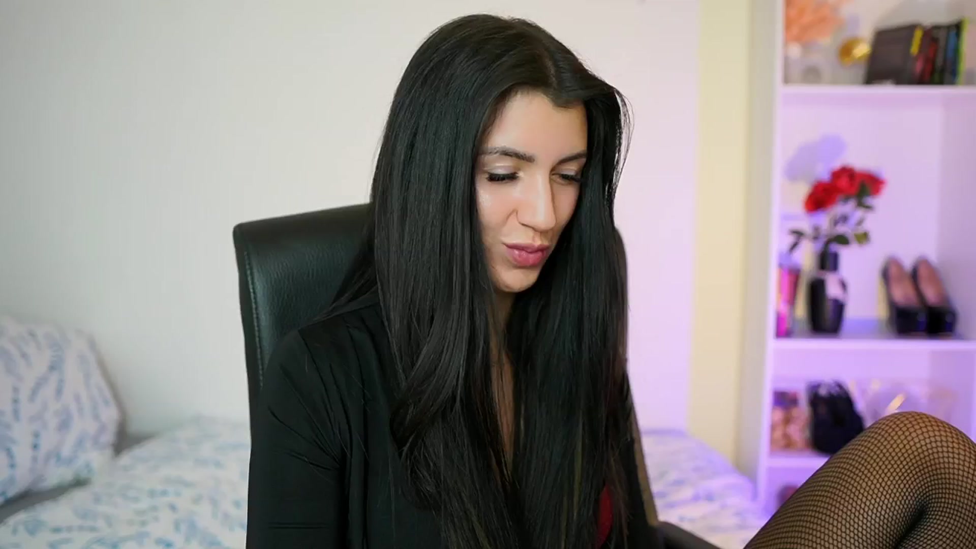 Gallery image thumbnail from Julia_Roca's myfreecams stream on, 09/11/2024, 17:47 image 9 of 20