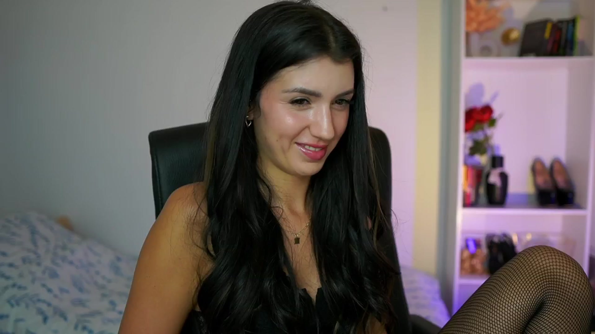 Gallery image thumbnail from Julia_Roca's myfreecams stream on, 09/12/2024, 23:02 image 3 of 20