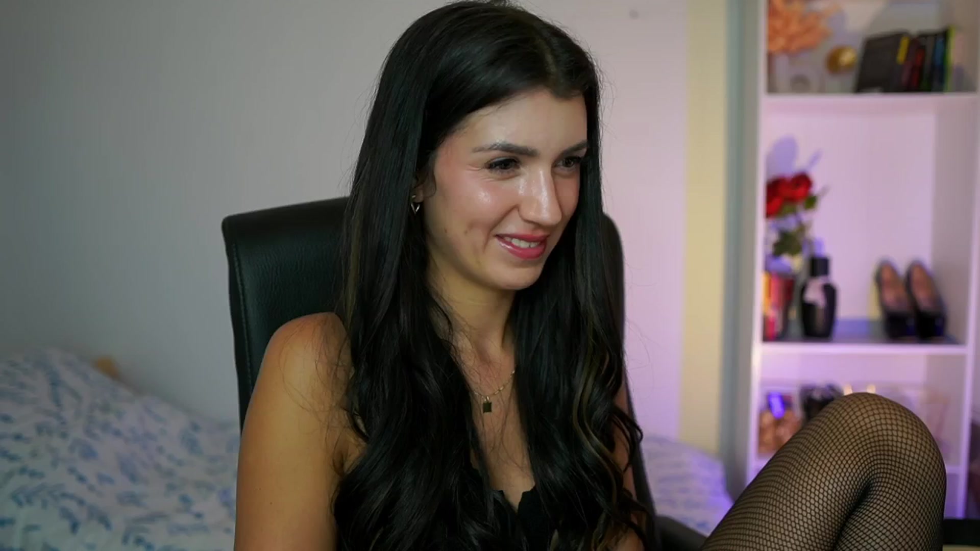 Gallery image thumbnail from Julia_Roca's myfreecams stream on, 09/12/2024, 23:02 image 2 of 20