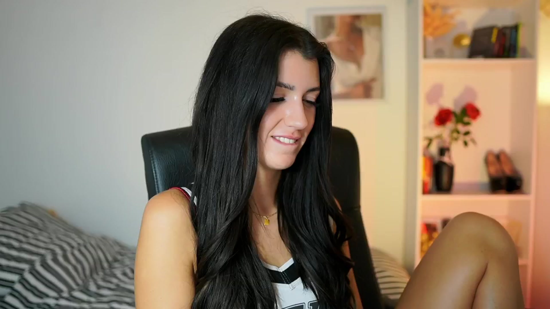 Gallery image thumbnail from Julia_Roca's myfreecams stream on, 09/26/2024, 17:24 image 2 of 20