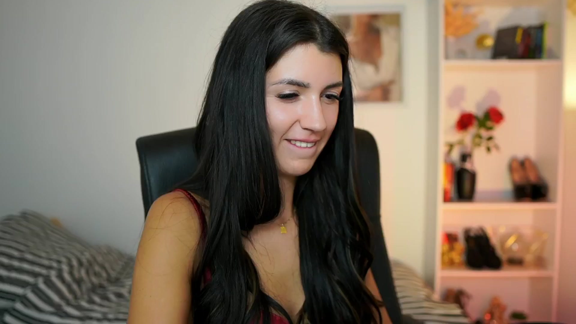 Gallery image thumbnail from Julia_Roca's myfreecams stream on, 09/26/2024, 18:12 image 18 of 20