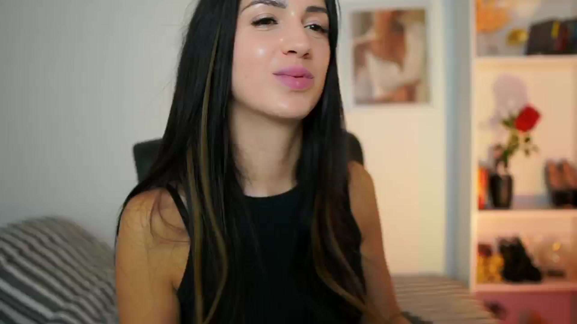 Gallery image thumbnail from Julia_Roca's myfreecams stream on, 10/02/2024, 15:08 image 8 of 20