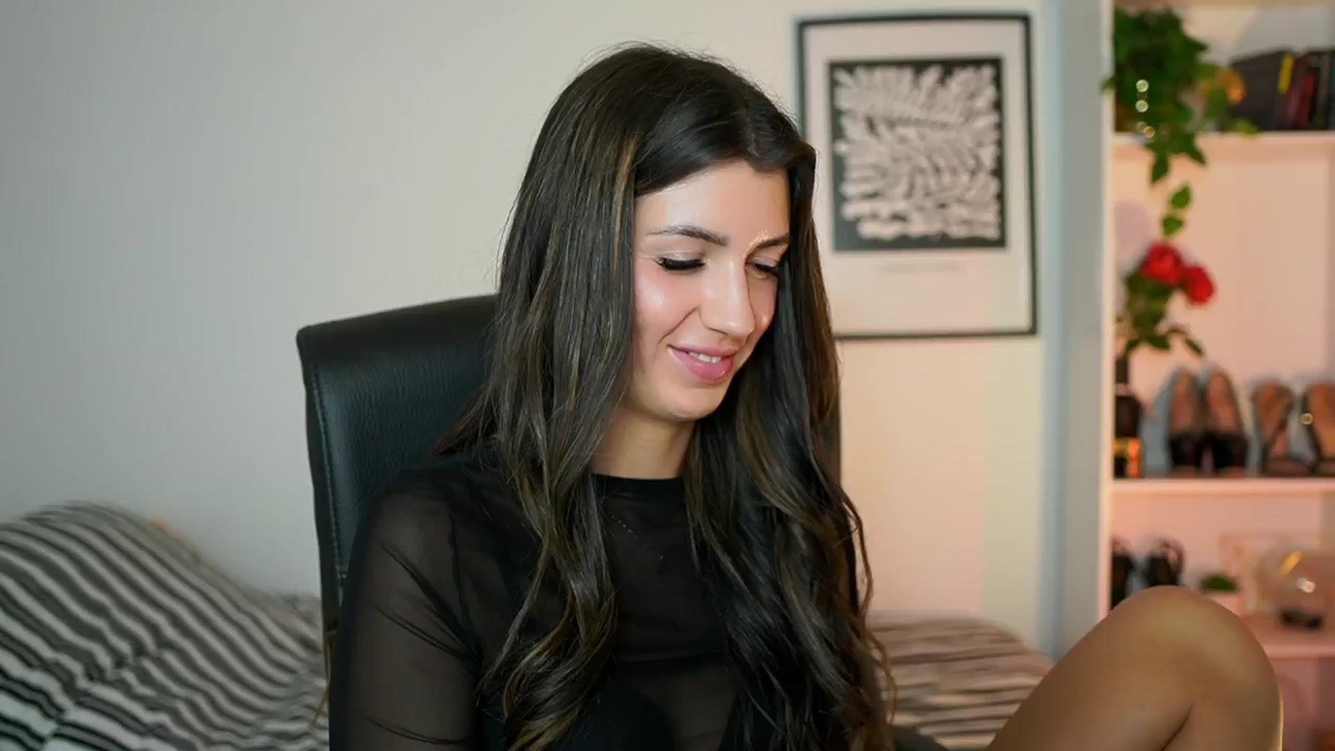Gallery image thumbnail from Julia_Roca's myfreecams stream on, 10/08/2024, 16:11 image 6 of 20