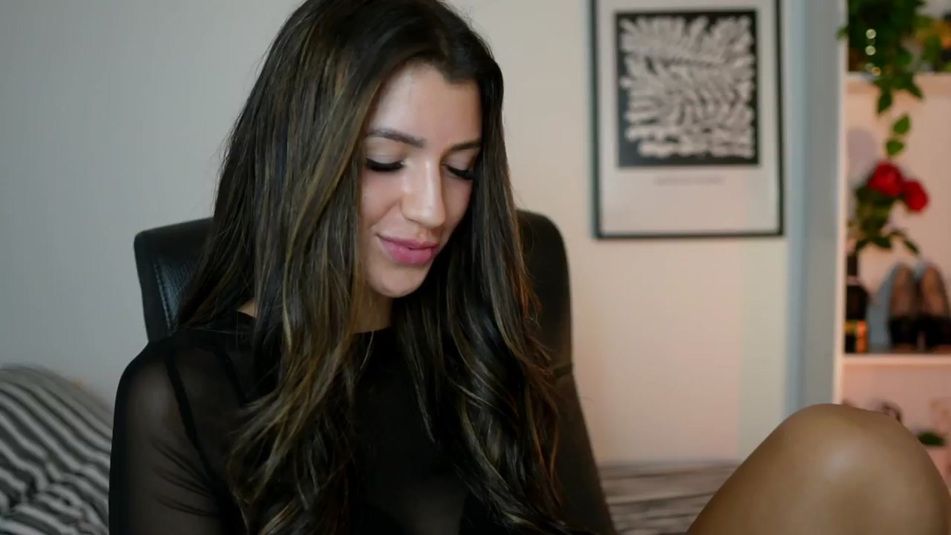 Gallery image thumbnail from Julia_Roca's myfreecams stream on, 10/08/2024, 17:00 image 8 of 20