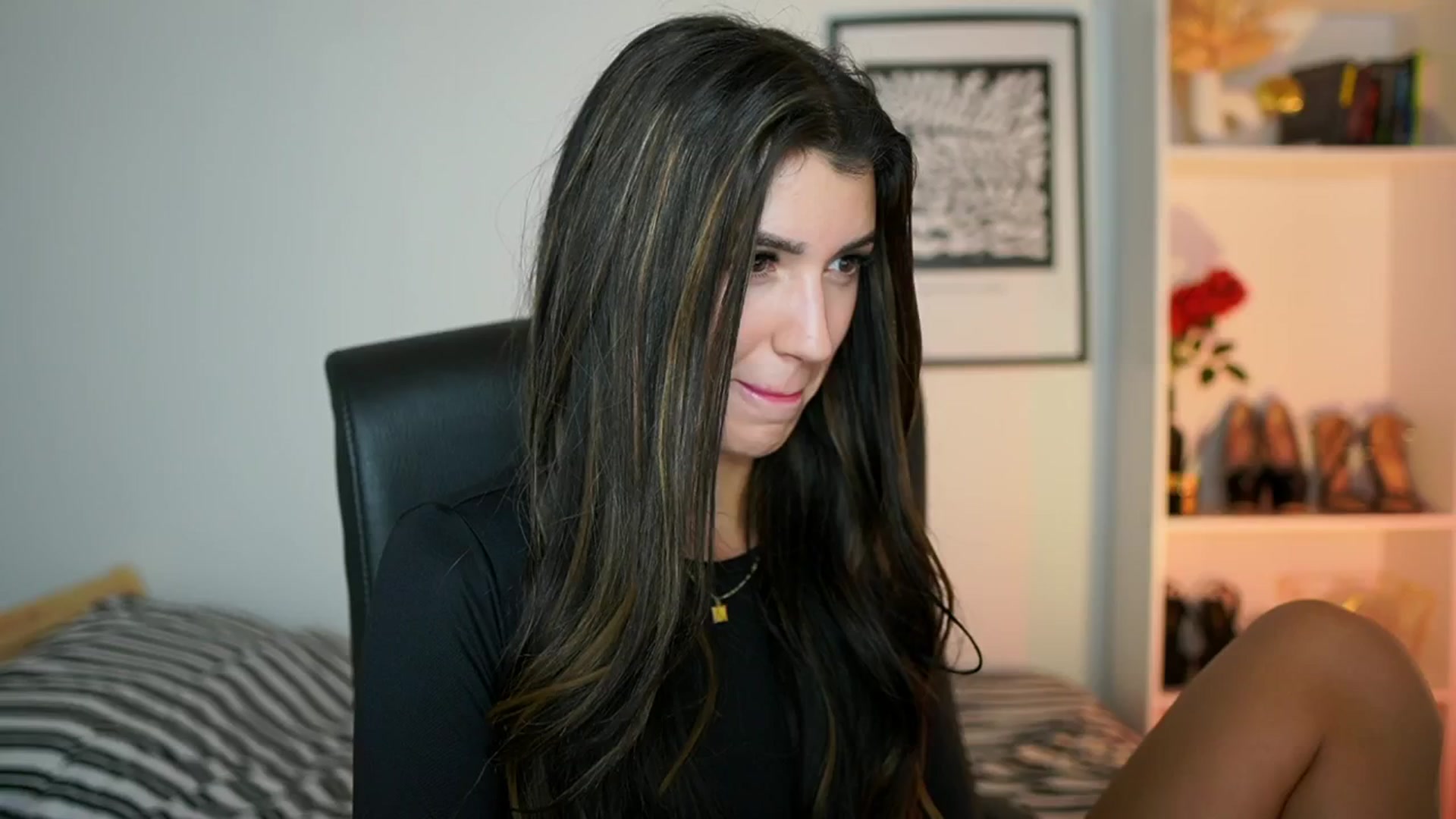 Gallery image thumbnail from Julia_Roca's myfreecams stream on, 10/13/2024, 17:33 image 1 of 20