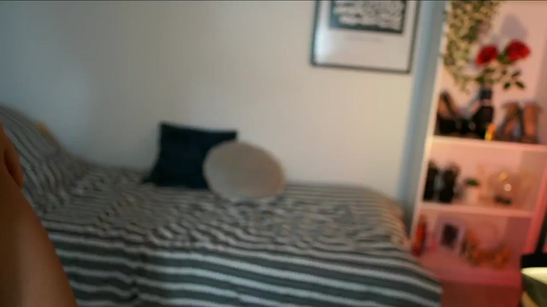 Gallery image thumbnail from Julia_Roca's myfreecams stream on, 10/16/2024, 15:27 image 17 of 20