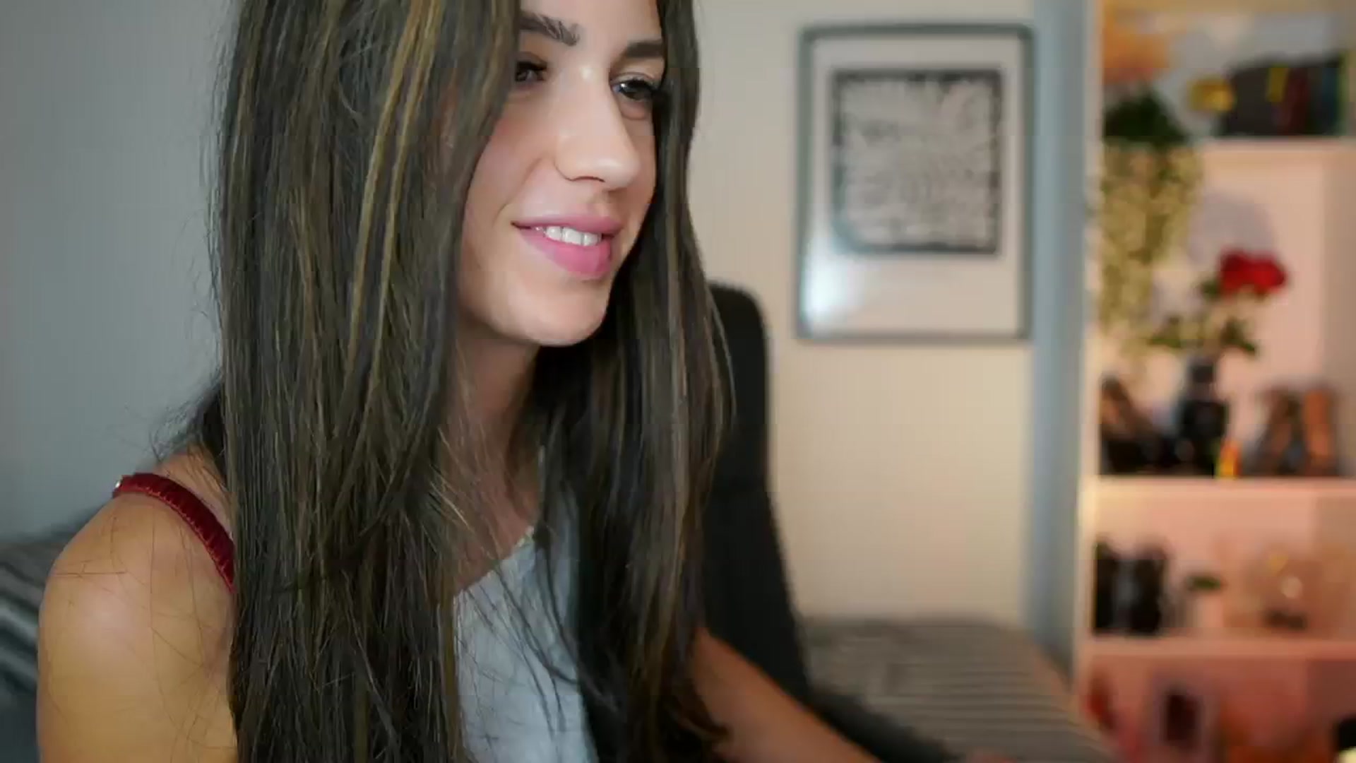 Gallery image thumbnail from Julia_Roca's myfreecams stream on, 10/19/2024, 18:05 image 1 of 20