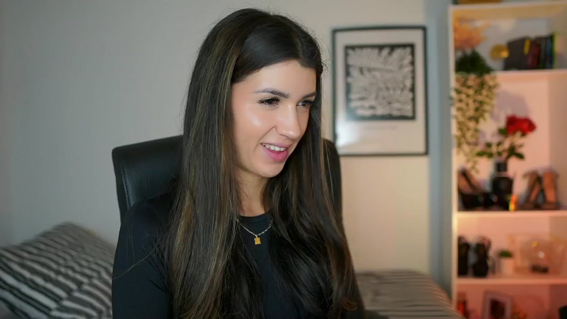 Gallery image thumbnail from Julia_Roca's myfreecams stream on, 10/20/2024, 09:19 image 1 of 20