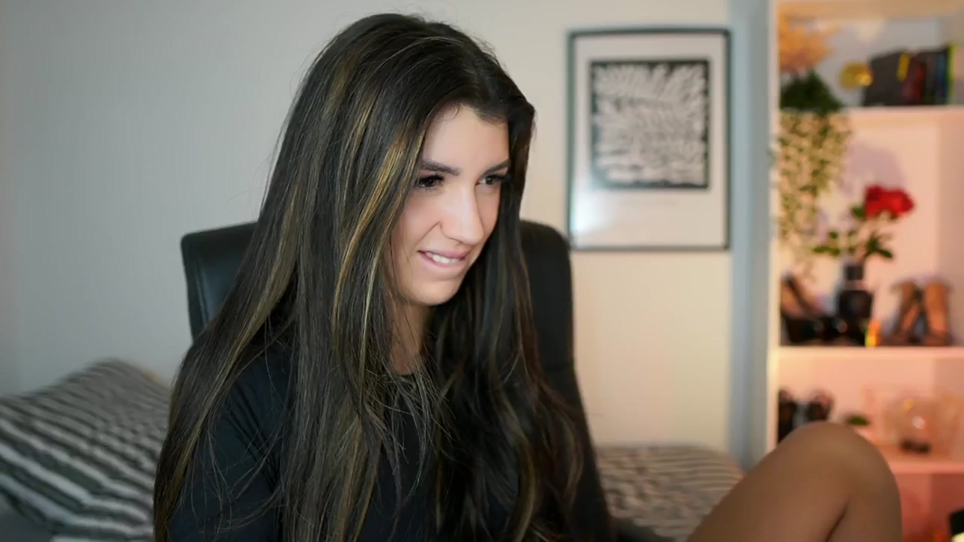 Gallery image thumbnail from Julia_Roca's myfreecams stream on, 10/20/2024, 10:00 image 13 of 20