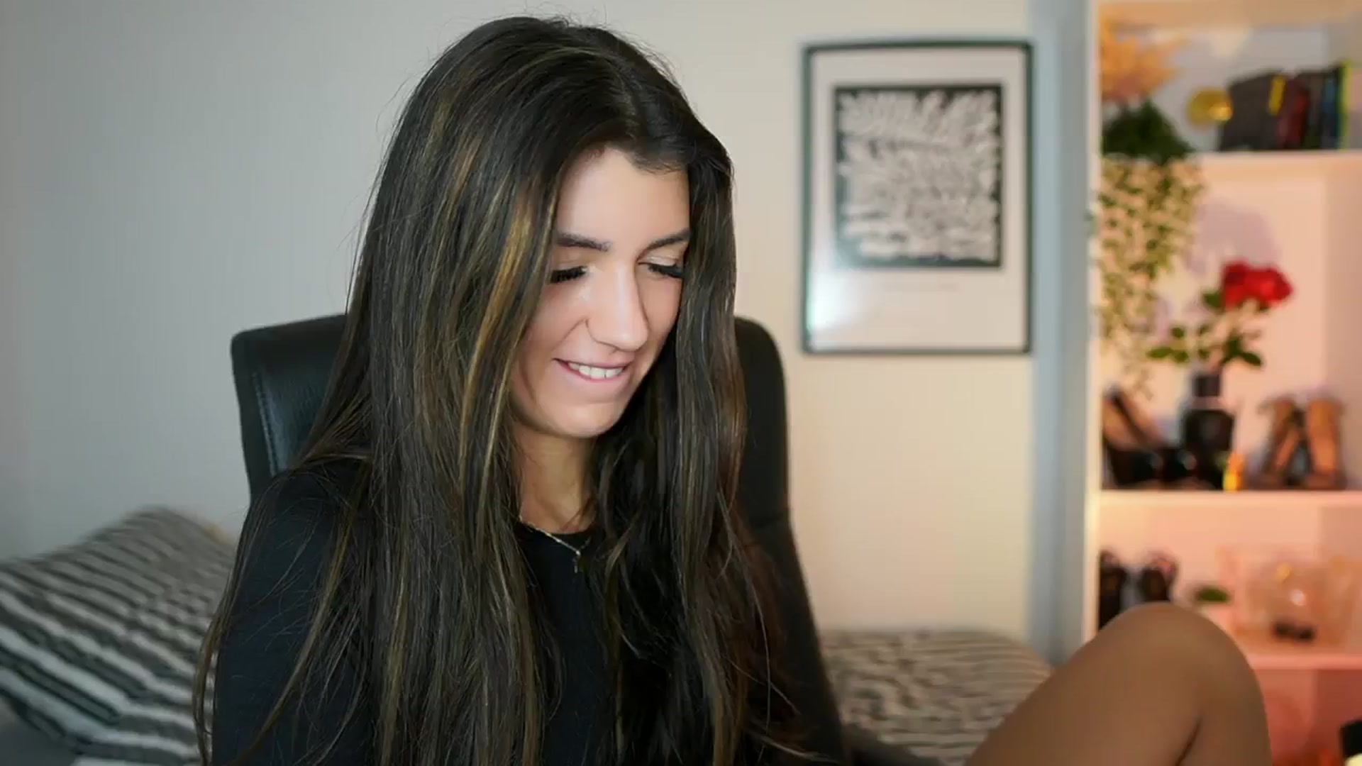 Gallery image thumbnail from Julia_Roca's myfreecams stream on, 10/20/2024, 10:00 image 18 of 20