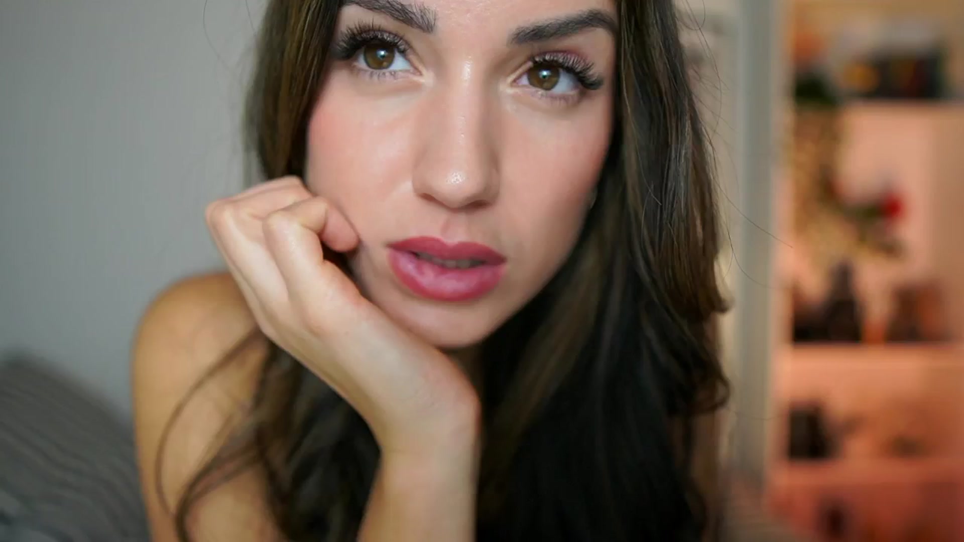 Gallery image thumbnail from Julia_Roca's myfreecams stream on, 10/23/2024, 14:57 image 17 of 20