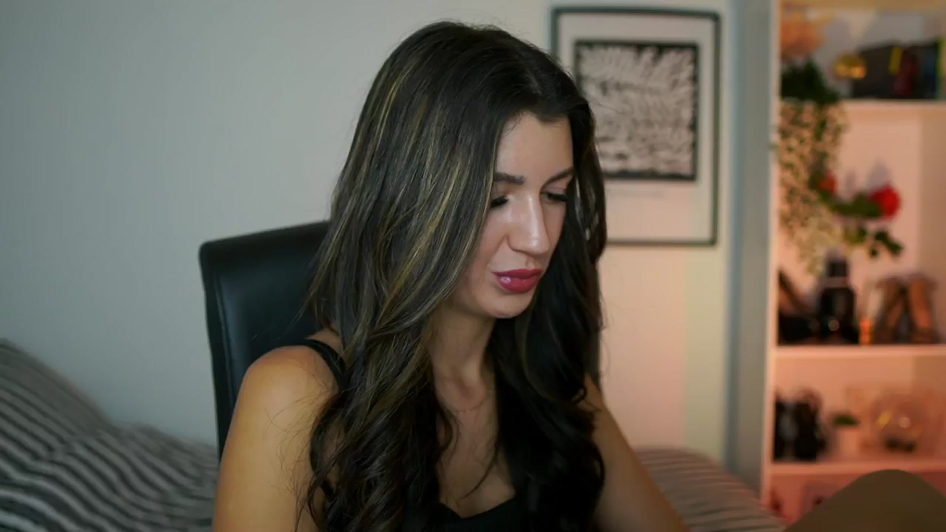 Gallery image thumbnail from Julia_Roca's myfreecams stream on, 10/23/2024, 17:54 image 1 of 20