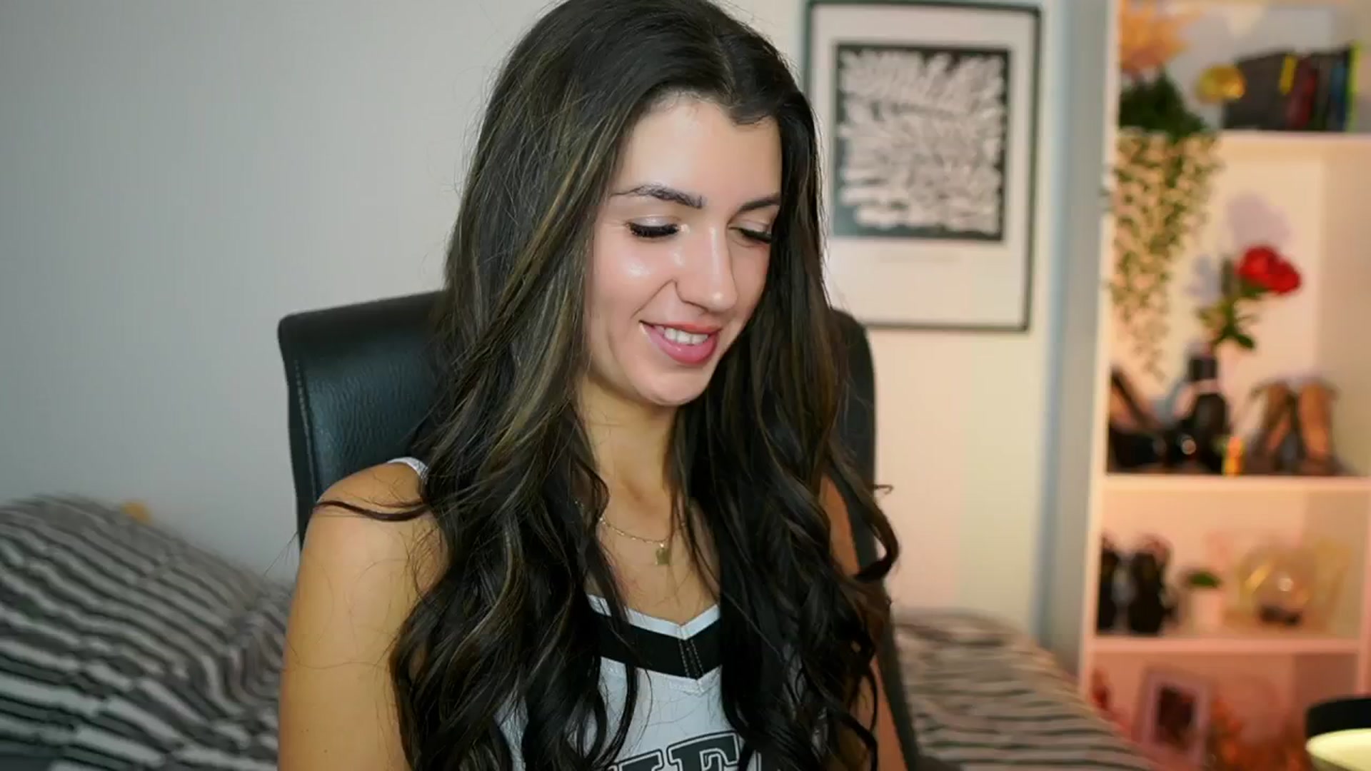 Gallery image thumbnail from Julia_Roca's myfreecams stream on, 10/27/2024, 16:51 image 2 of 20