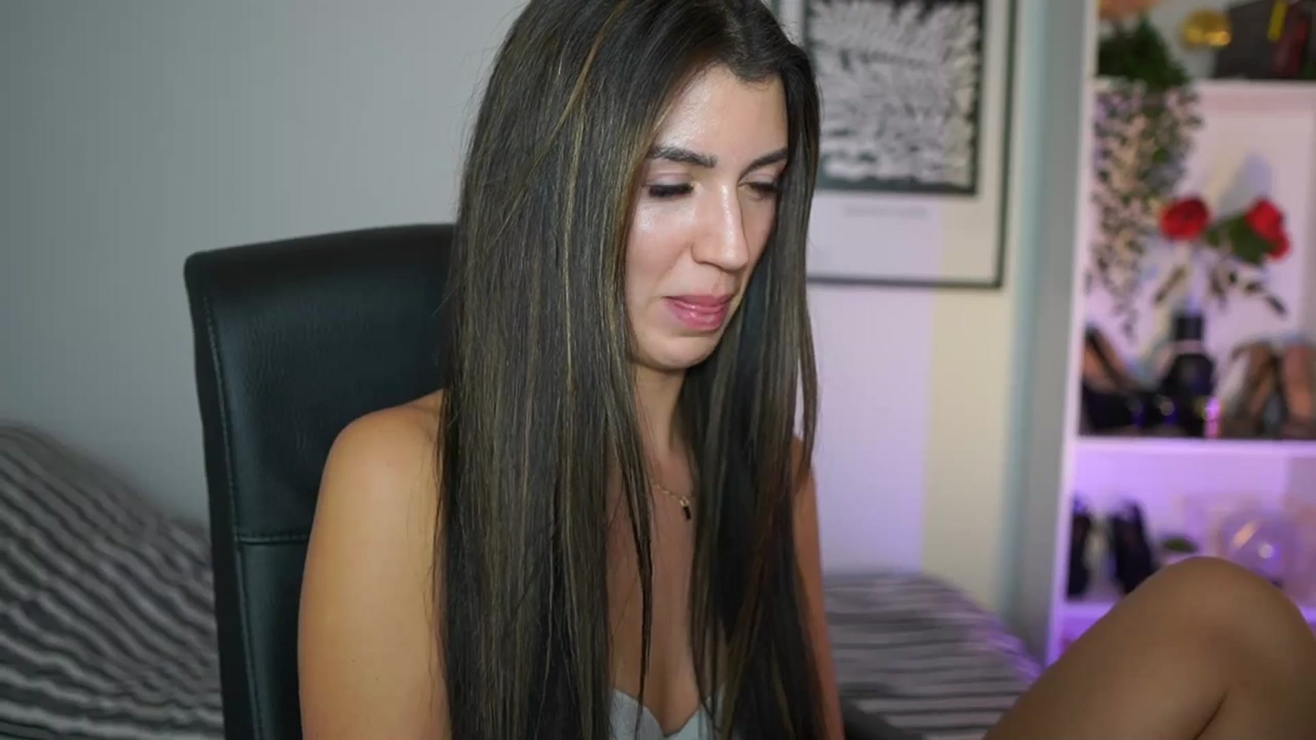 Gallery image thumbnail from Julia_Roca's myfreecams stream on, 11/06/2024, 17:50 image 16 of 20