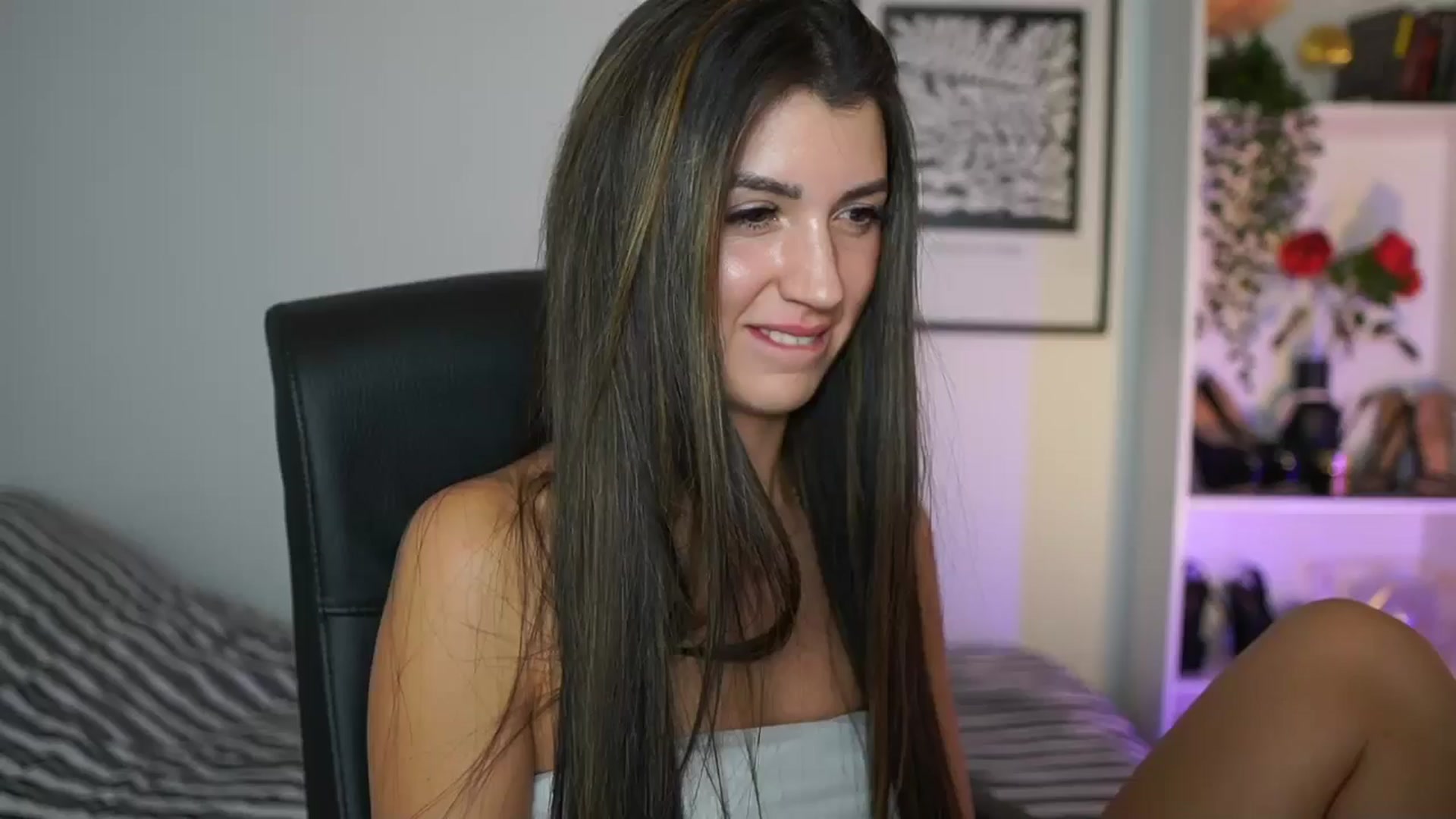 Gallery image thumbnail from Julia_Roca's myfreecams stream on, 11/06/2024, 17:50 image 7 of 20
