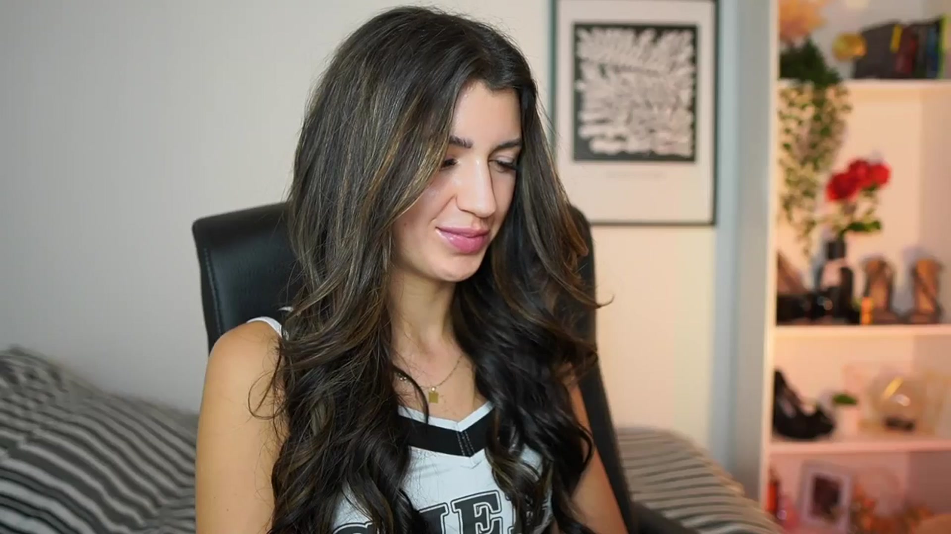 Gallery image thumbnail from Julia_Roca's myfreecams stream on, 11/09/2024, 17:04 image 6 of 20