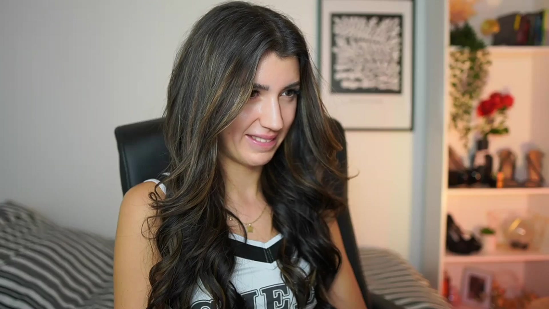 Gallery image thumbnail from Julia_Roca's myfreecams stream on, 11/09/2024, 17:04 image 5 of 20