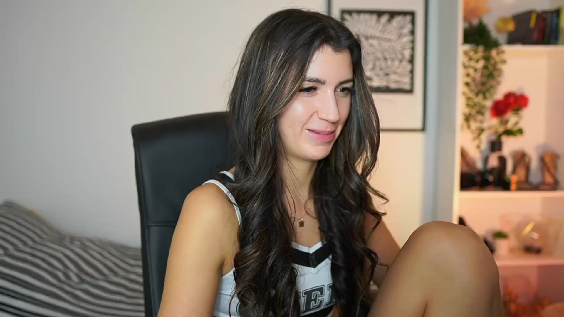 Gallery image thumbnail from Julia_Roca's myfreecams stream on, 11/09/2024, 18:20 image 10 of 20