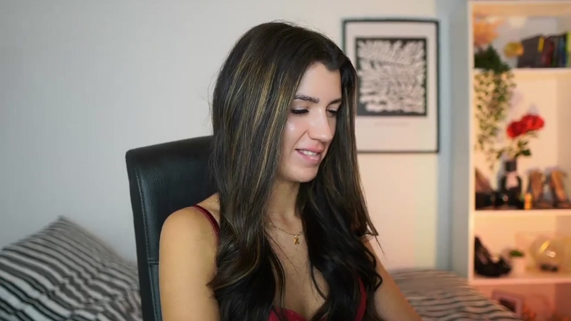 Gallery image thumbnail from Julia_Roca's myfreecams stream on, 11/11/2024, 11:01 image 16 of 20