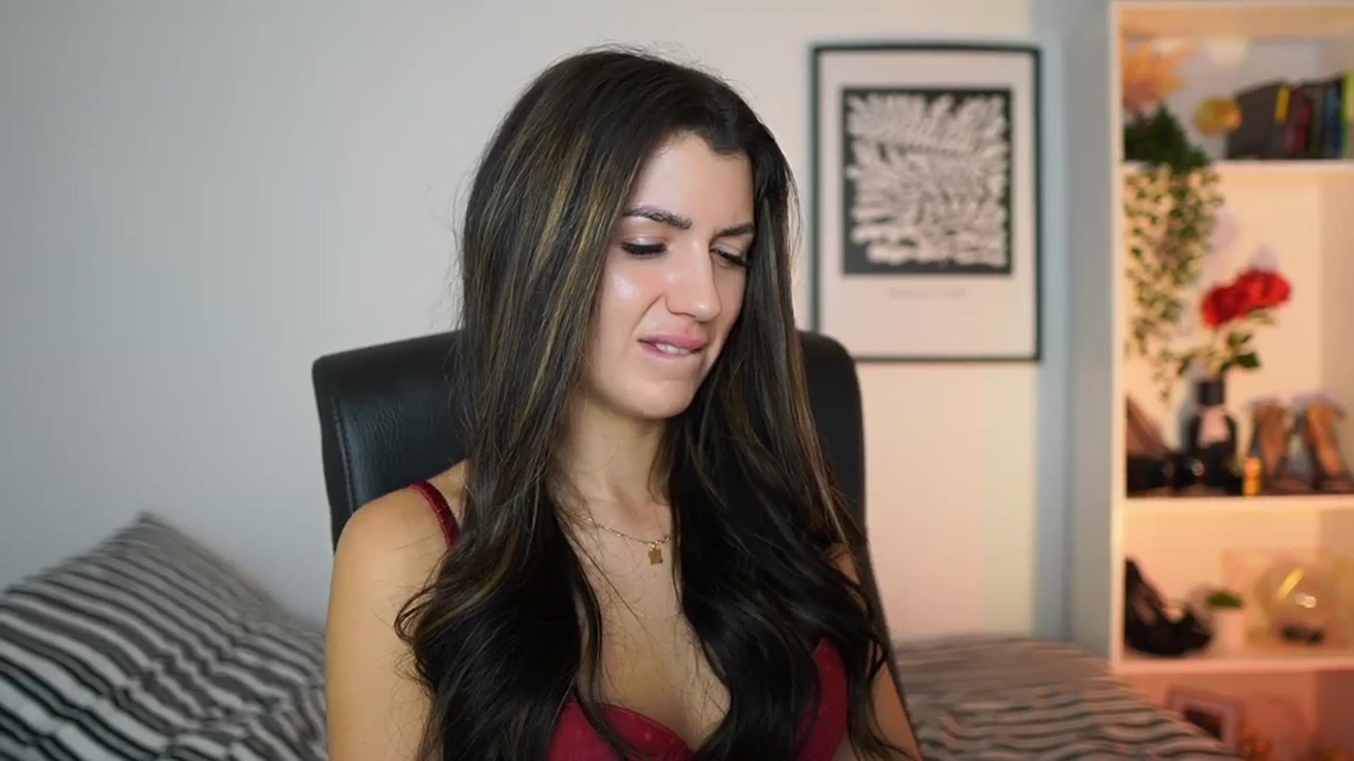 Gallery image thumbnail from Julia_Roca's myfreecams stream on, 11/11/2024, 11:01 image 13 of 20
