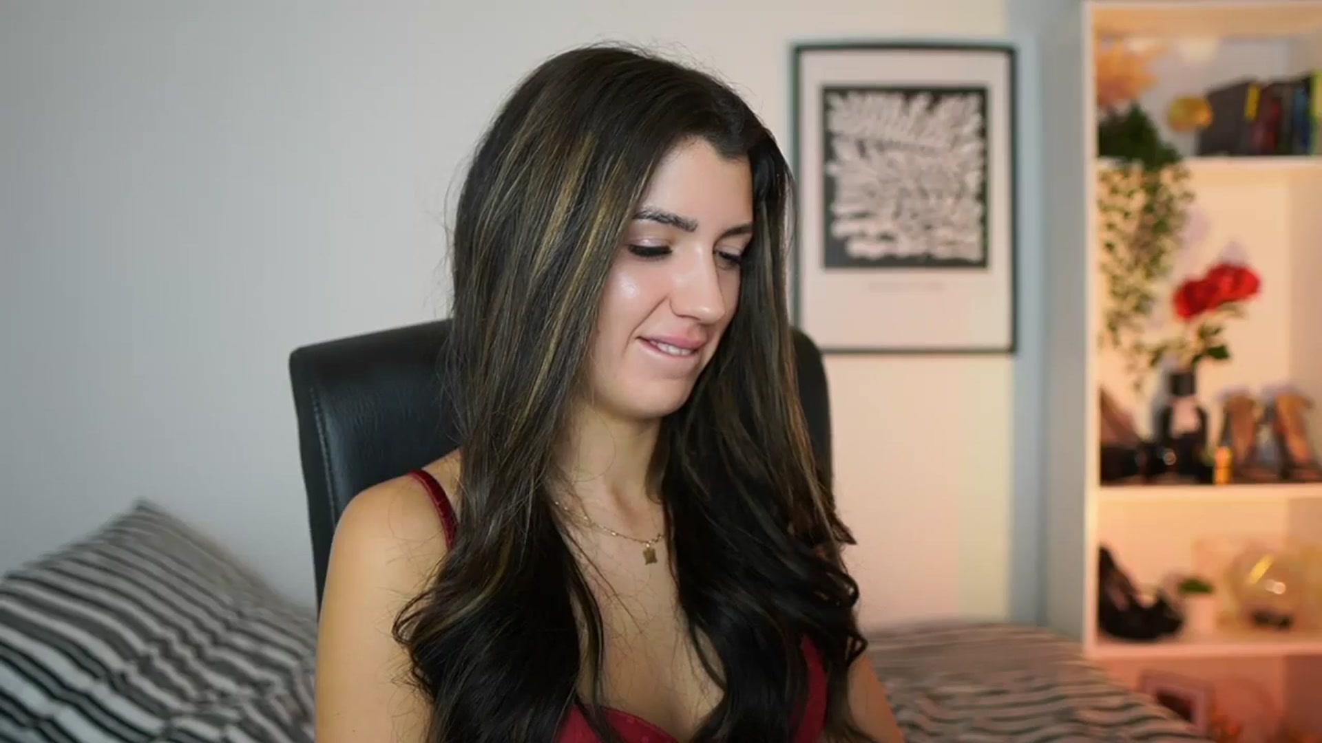 Gallery image thumbnail from Julia_Roca's myfreecams stream on, 11/11/2024, 11:01 image 15 of 20