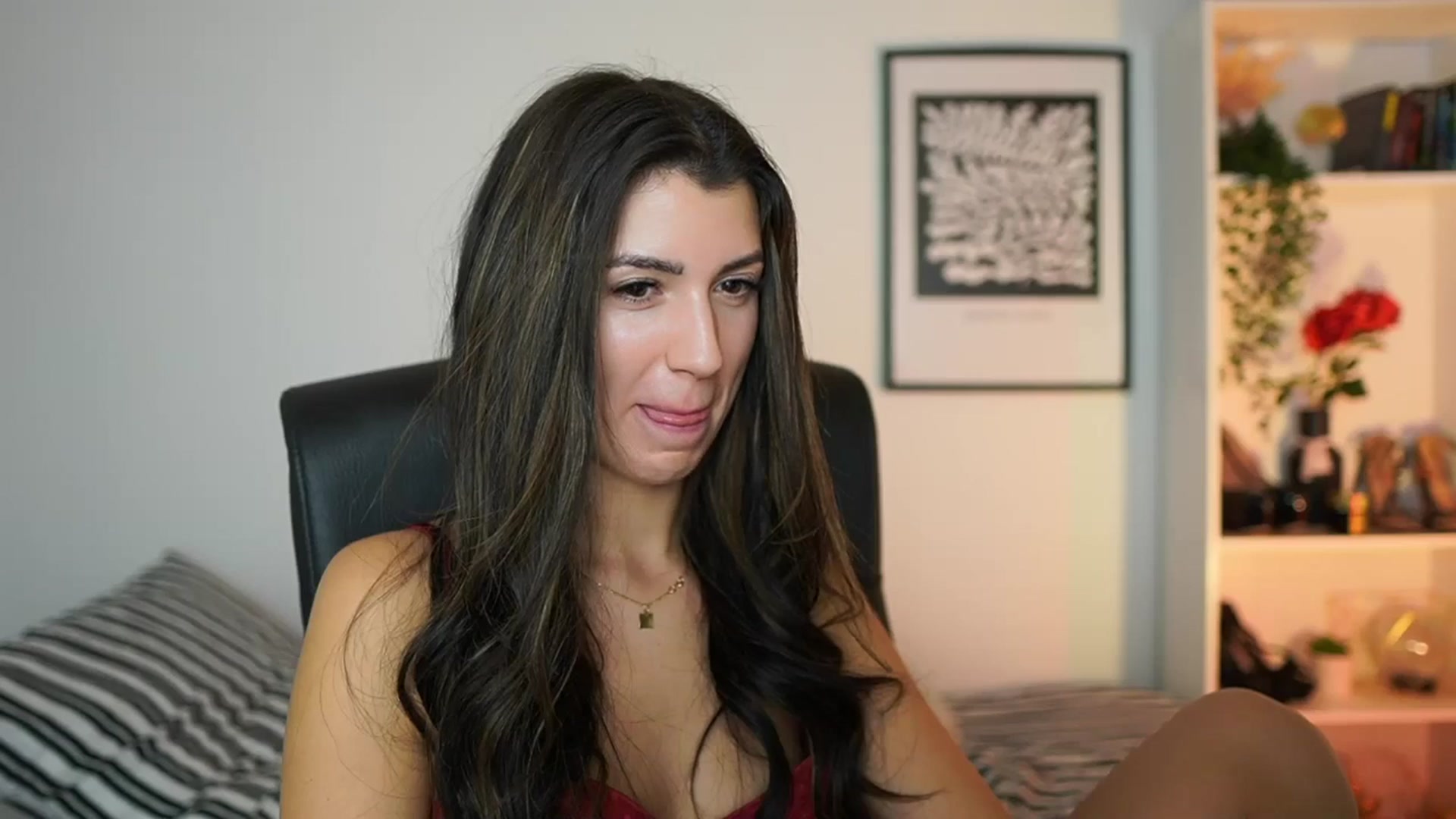 Gallery image thumbnail from Julia_Roca's myfreecams stream on, 11/11/2024, 12:16 image 7 of 20