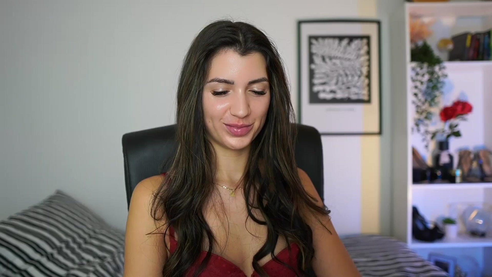 Gallery image thumbnail from Julia_Roca's myfreecams stream on, 11/11/2024, 12:16 image 15 of 20