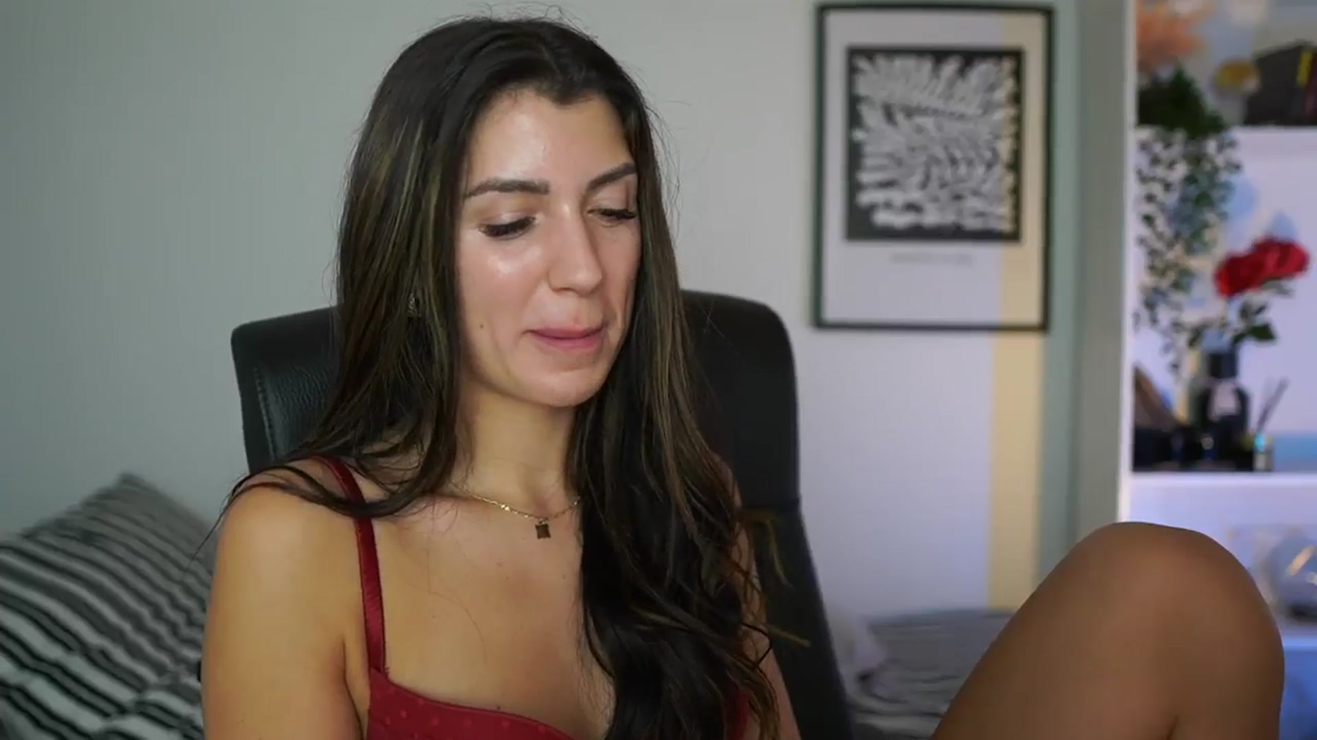 Gallery image thumbnail from Julia_Roca's myfreecams stream on, 11/11/2024, 13:53 image 18 of 20