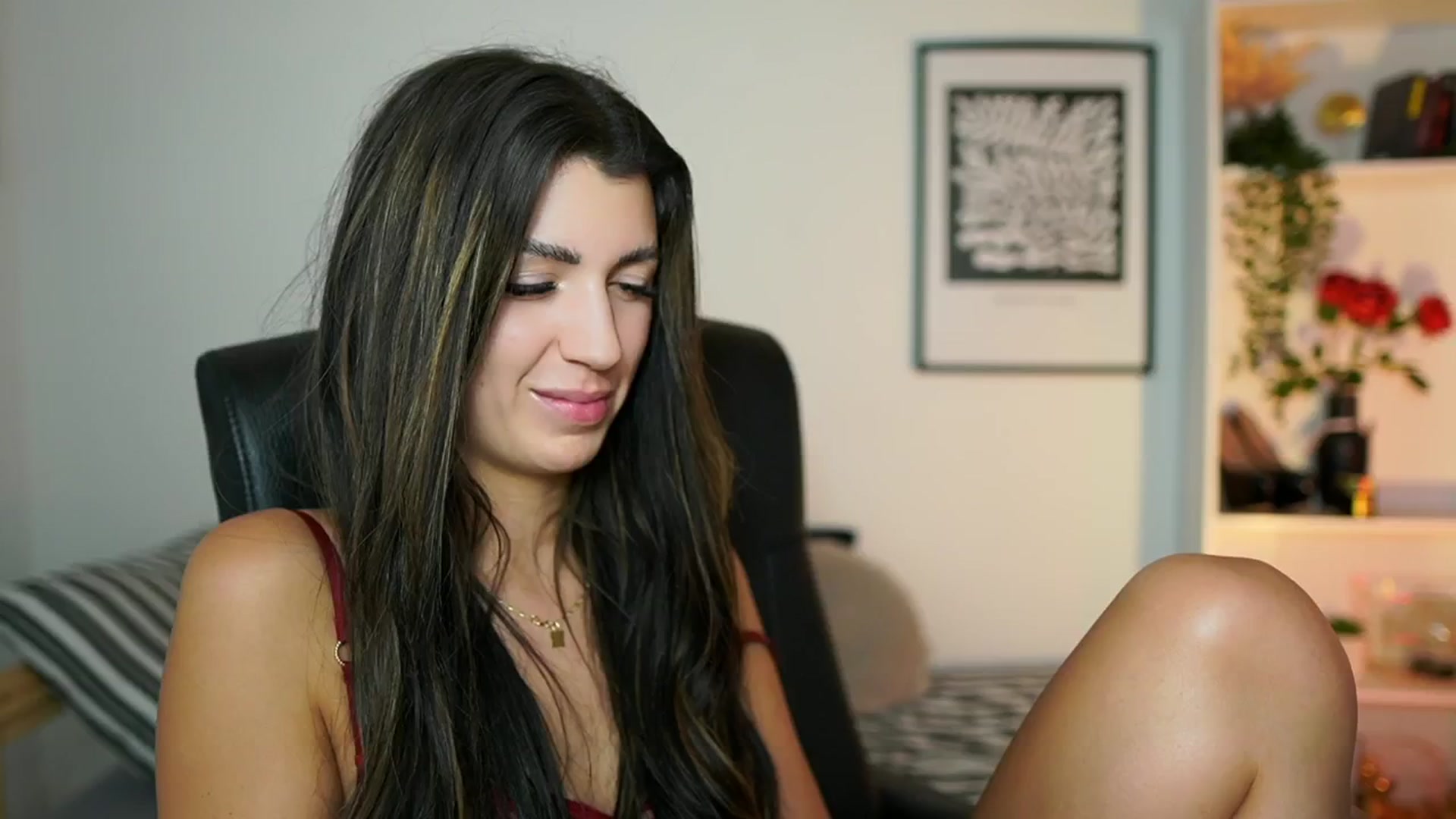 Gallery image thumbnail from Julia_Roca's myfreecams stream on, 11/28/2024, 19:13 image 9 of 20