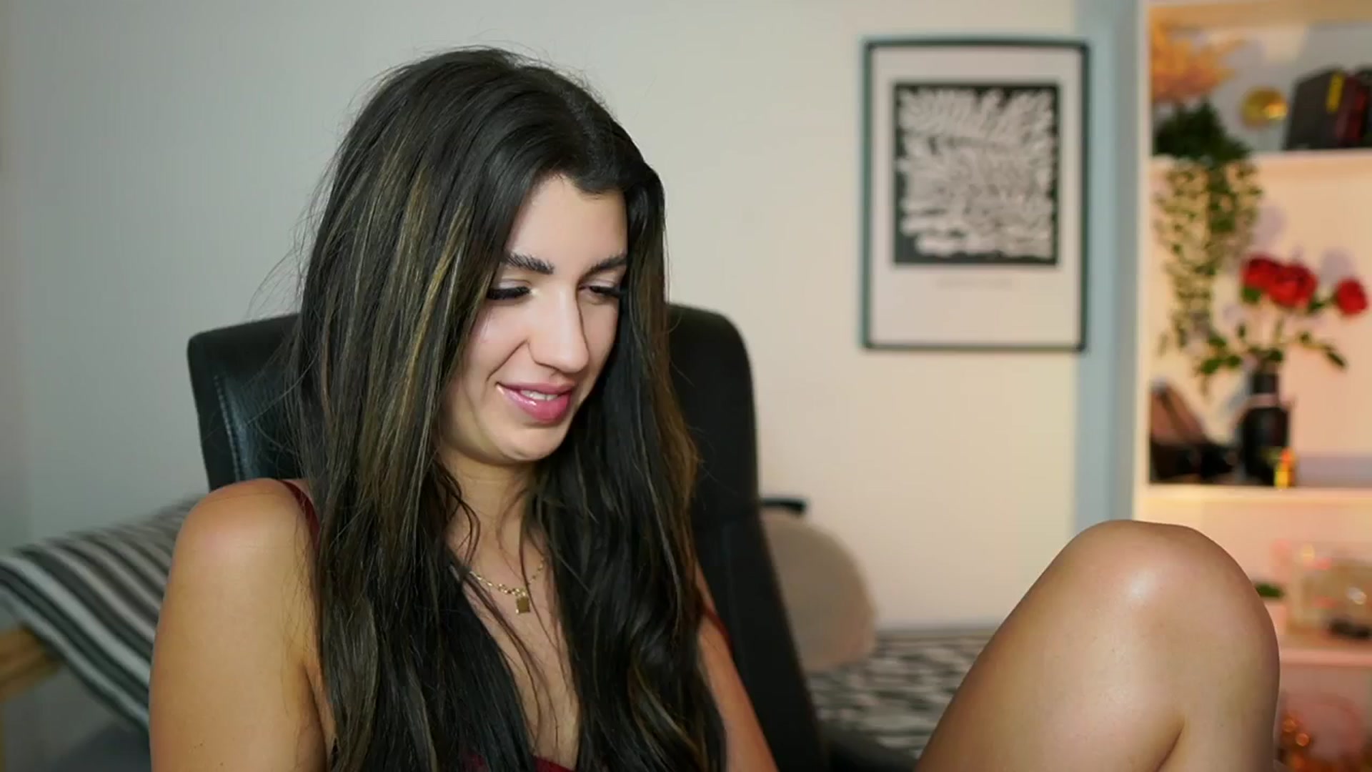 Gallery image thumbnail from Julia_Roca's myfreecams stream on, 11/28/2024, 19:13 image 10 of 20