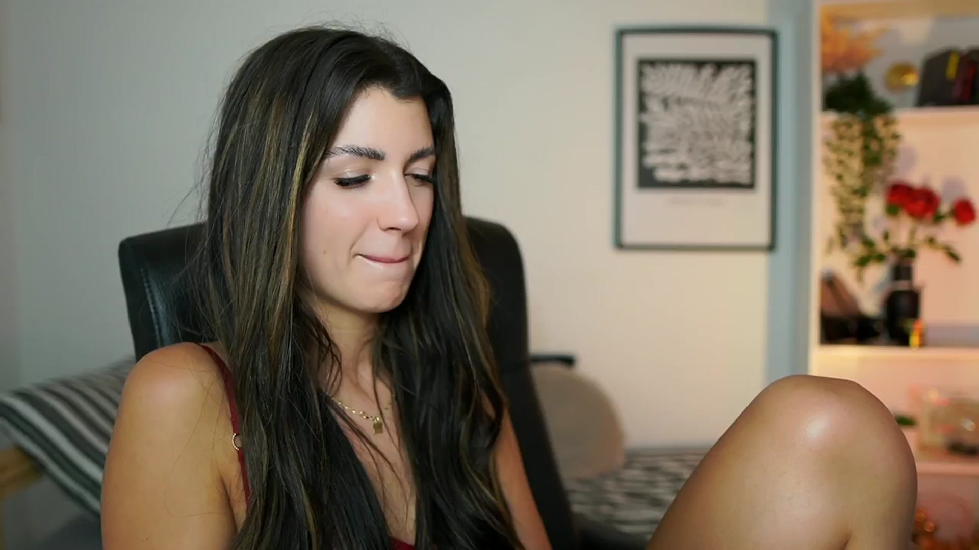 Gallery image thumbnail from Julia_Roca's myfreecams stream on, 11/28/2024, 19:13 image 4 of 20