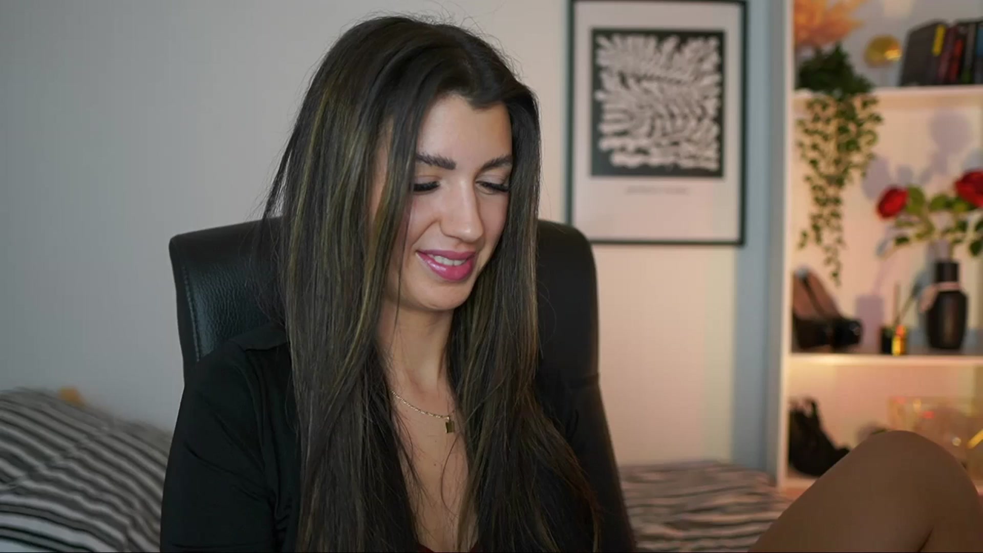 Gallery image thumbnail from Julia_Roca's myfreecams stream on, 12/04/2024, 18:49 image 1 of 20