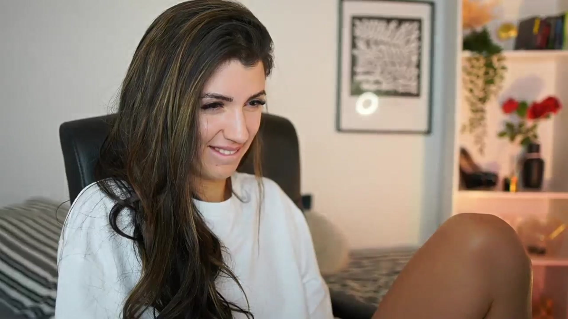 Gallery image thumbnail from Julia_Roca's myfreecams stream on, 12/11/2024, 15:30 image 19 of 20