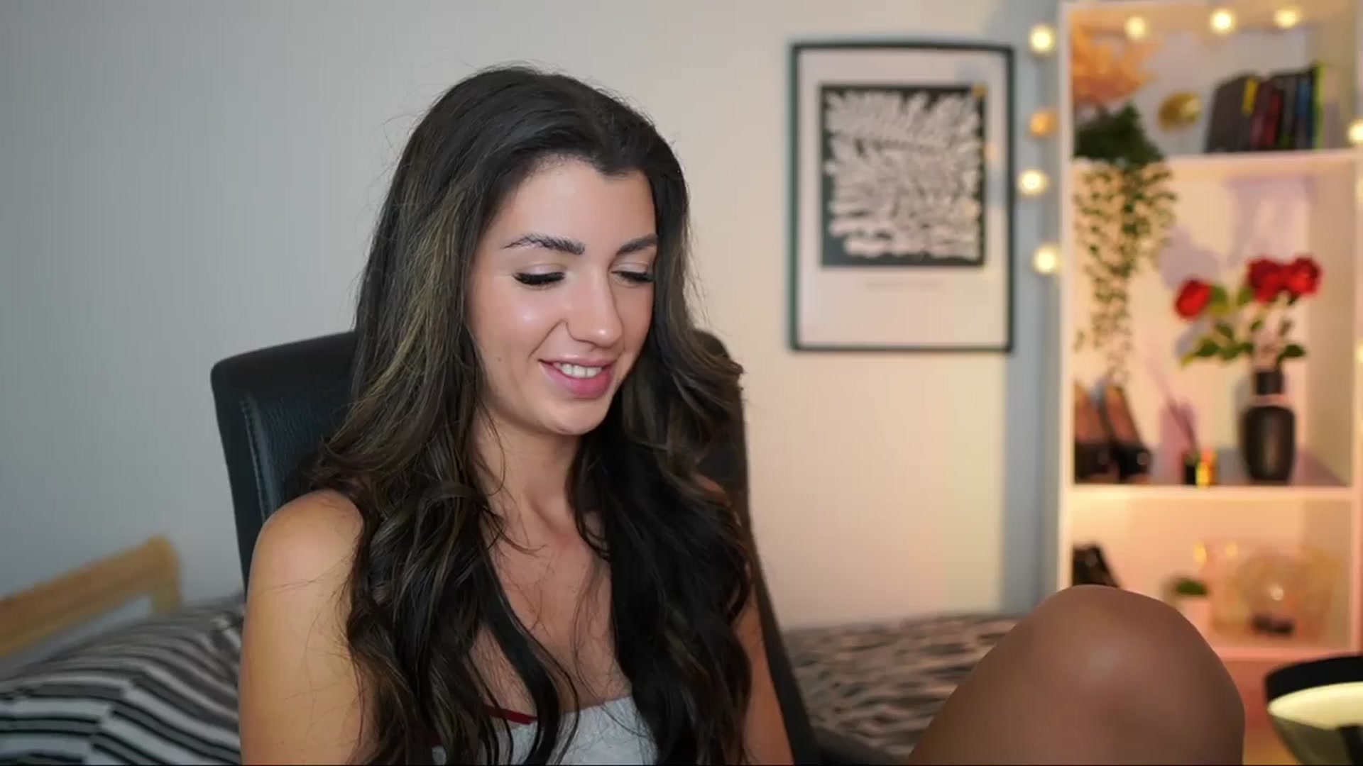 Gallery image thumbnail from Julia_Roca's myfreecams stream on, 12/22/2024, 11:03 image 19 of 20