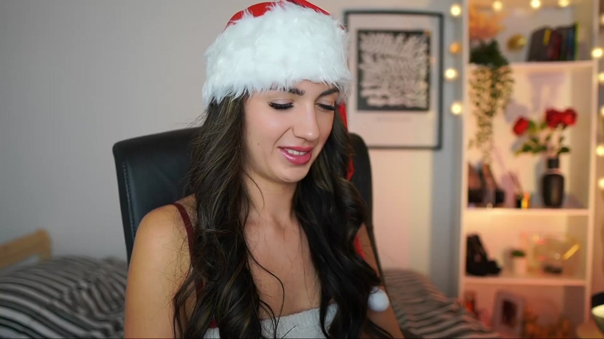 Gallery image thumbnail from Julia_Roca's myfreecams stream on, 12/22/2024, 16:51 image 7 of 20