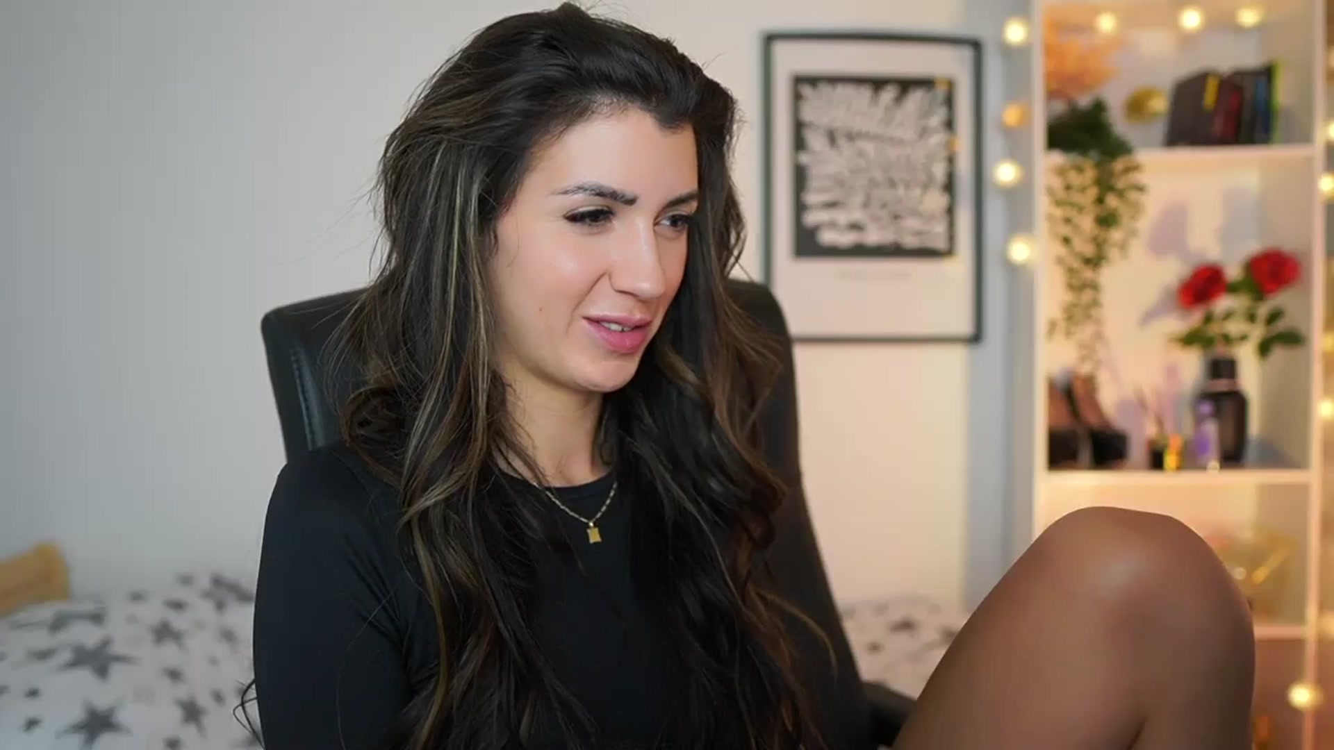 Gallery image thumbnail from Julia_Roca's myfreecams stream on, 12/23/2024, 14:00 image 4 of 20