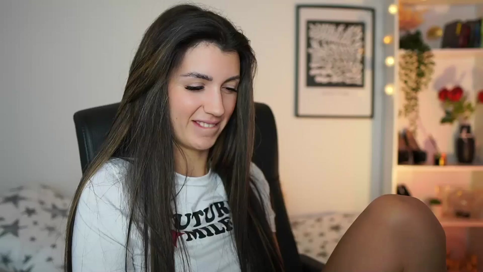 Gallery image thumbnail from Julia_Roca's myfreecams stream on, 12/28/2024, 16:53 image 17 of 20