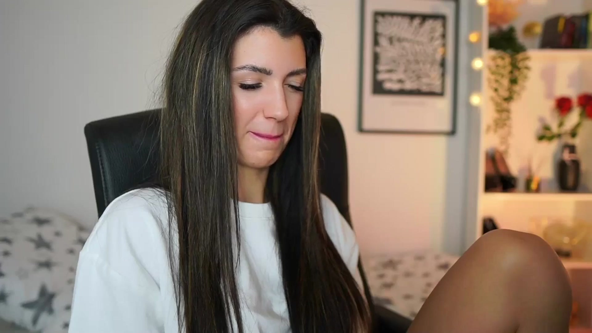Gallery image thumbnail from Julia_Roca's myfreecams stream on, 12/29/2024, 10:52 image 8 of 20