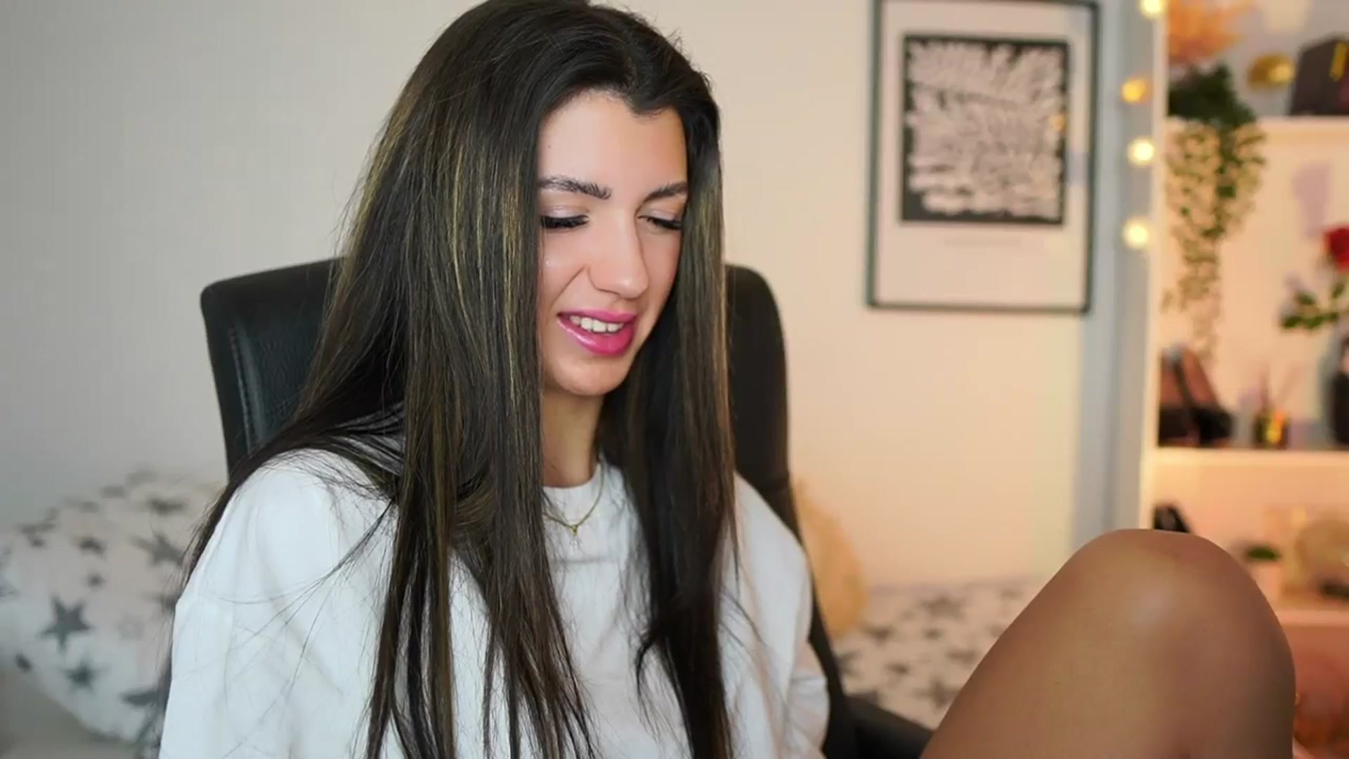 Gallery image thumbnail from Julia_Roca's myfreecams stream on, 12/29/2024, 10:52 image 5 of 20
