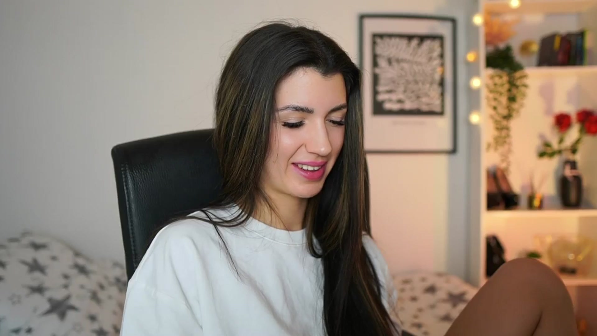 Gallery image thumbnail from Julia_Roca's myfreecams stream on, 12/29/2024, 13:18 image 15 of 20
