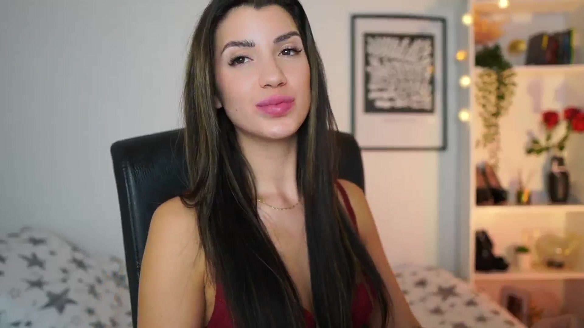 Gallery image thumbnail from Julia_Roca's myfreecams stream on, 12/29/2024, 13:18 image 18 of 20