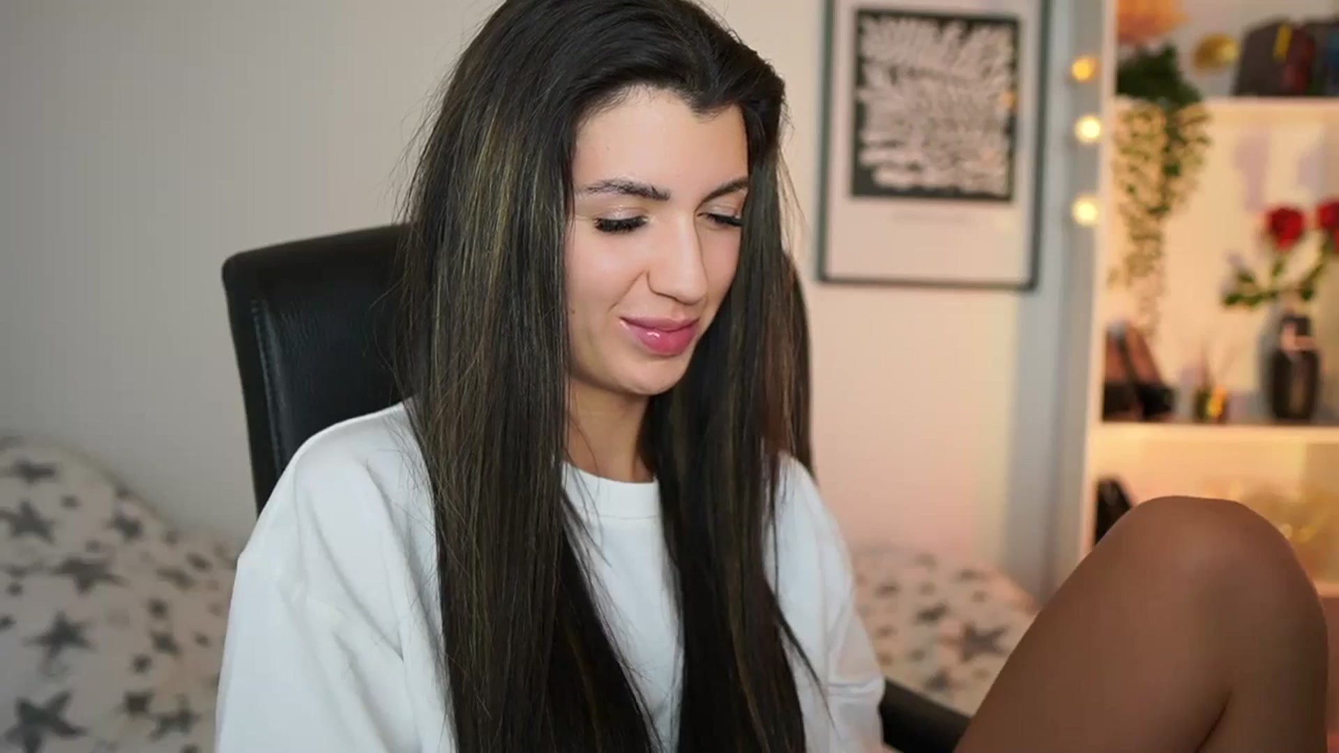 Gallery image thumbnail from Julia_Roca's myfreecams stream on, 12/29/2024, 18:18 image 3 of 20
